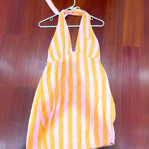 Brand new, never worn, perfect condition, supper cute on!!